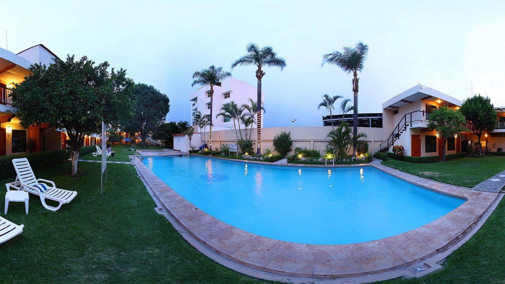 Hotel Puerta Del Sol Guadalajara 4*